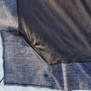 LULULEMON Square Scarf Zipper Secret Pocket